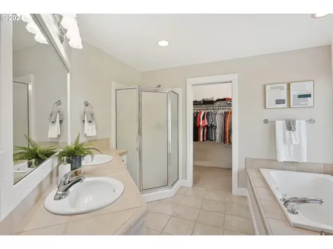 5733 Sw 54th Avenue Portland OR 97221
