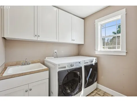 5733 Sw 54th Avenue Portland OR 97221