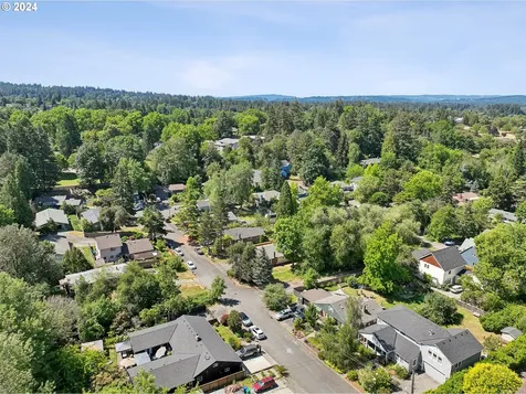 5733 Sw 54th Avenue Portland OR 97221