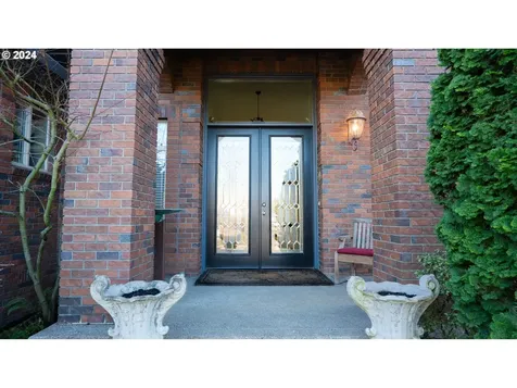 3282 Lakeside Drive Eugene OR 97401
