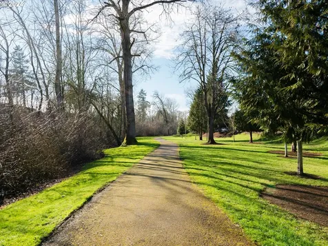 3282 Lakeside Drive Eugene OR 97401