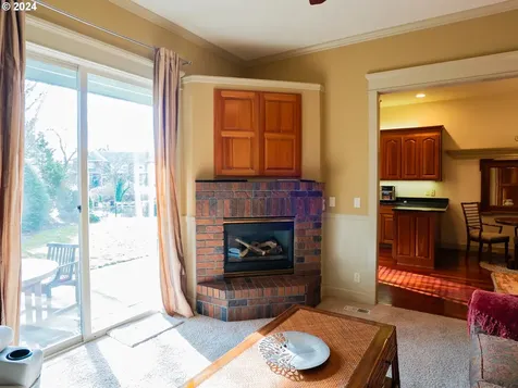 3282 Lakeside Drive Eugene OR 97401