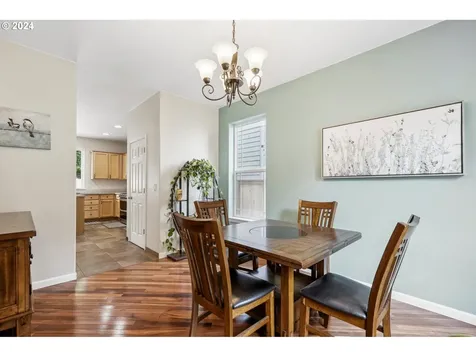 527 Nw Hertel Street Hillsboro OR 97124