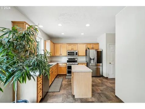 527 Nw Hertel Street Hillsboro OR 97124