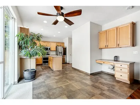 527 Nw Hertel Street Hillsboro OR 97124