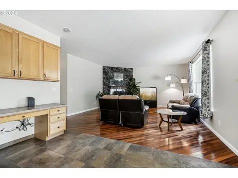 527 Nw Hertel Street Hillsboro OR 97124