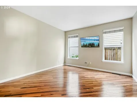 527 Nw Hertel Street Hillsboro OR 97124