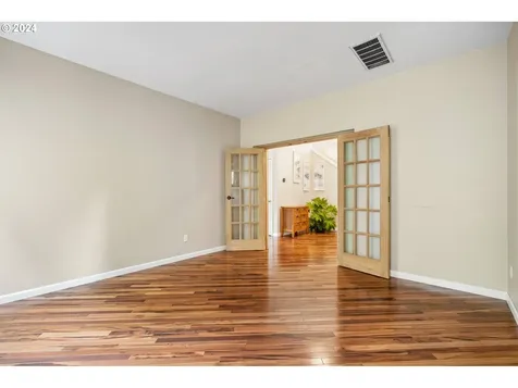 527 Nw Hertel Street Hillsboro OR 97124