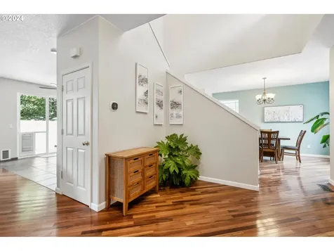 527 Nw Hertel Street Hillsboro OR 97124