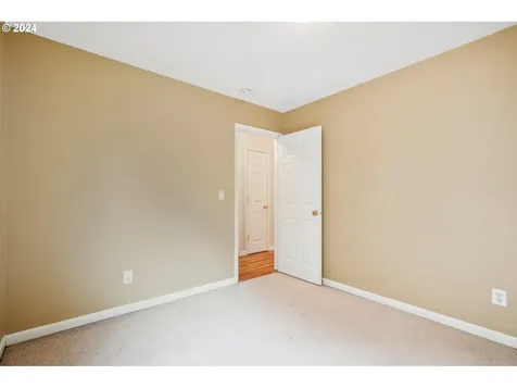 527 Nw Hertel Street Hillsboro OR 97124