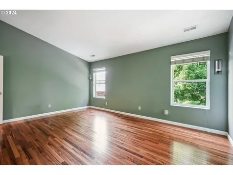527 Nw Hertel Street Hillsboro OR 97124