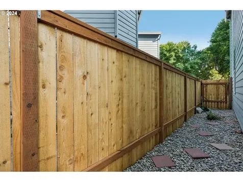 527 Nw Hertel Street Hillsboro OR 97124