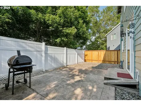 527 Nw Hertel Street Hillsboro OR 97124