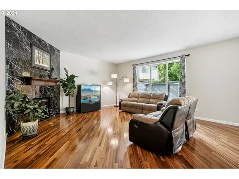 527 Nw Hertel Street Hillsboro OR 97124