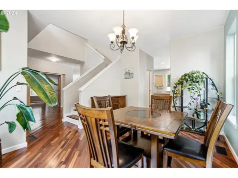527 Nw Hertel Street Hillsboro OR 97124