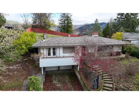 567 NE Denver Street Roseburg OR 97470