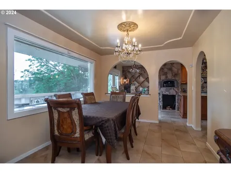 567 NE Denver Street Roseburg OR 97470