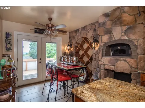 567 NE Denver Street Roseburg OR 97470