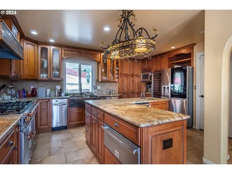 567 NE Denver Street Roseburg OR 97470