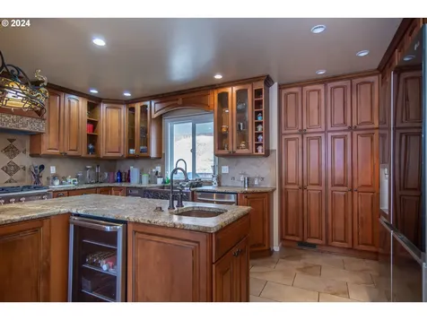 567 NE Denver Street Roseburg OR 97470