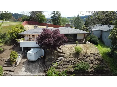 567 NE Denver Street Roseburg OR 97470