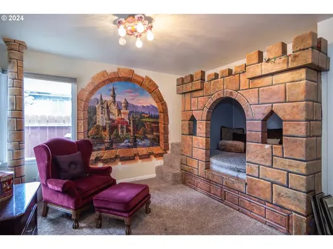 567 NE Denver Street Roseburg OR 97470