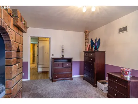 567 NE Denver Street Roseburg OR 97470