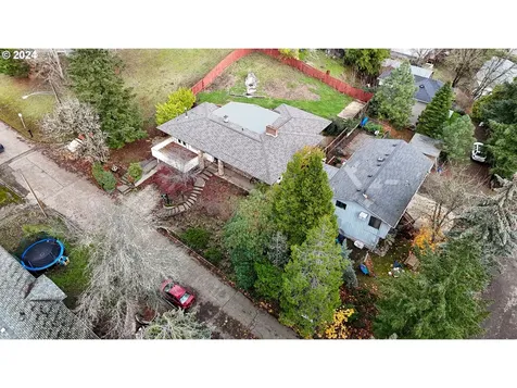 567 NE Denver Street Roseburg OR 97470