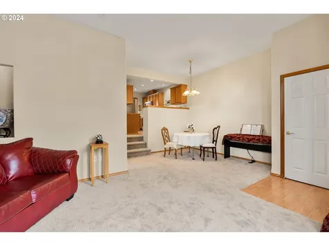 3134 NE 103rd Place Portland OR 97220