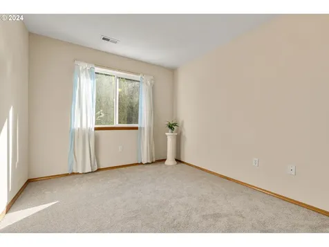 3134 NE 103rd Place Portland OR 97220