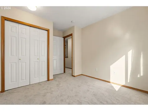 3134 NE 103rd Place Portland OR 97220