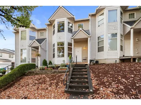3134 NE 103rd Place Portland OR 97220