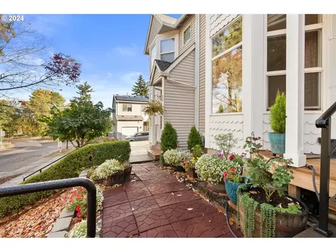 3134 NE 103rd Place Portland OR 97220