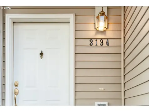 3134 NE 103rd Place Portland OR 97220