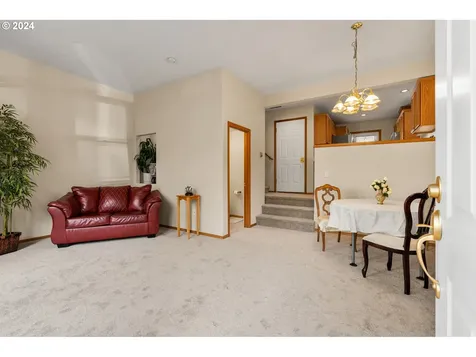 3134 NE 103rd Place Portland OR 97220