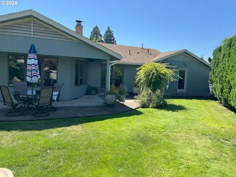 1371 Roundup Drive Eugene OR 97401
