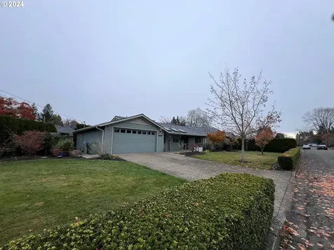 1371 Roundup Drive Eugene OR 97401