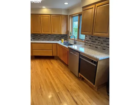 1371 Roundup Drive Eugene OR 97401