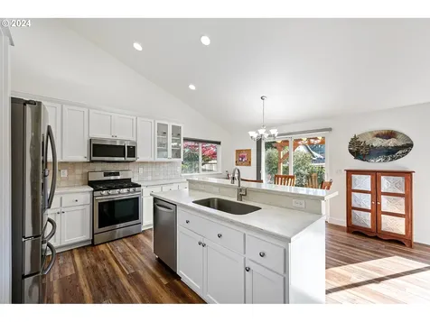 4021 Cherokee Drive Springfield OR 97478