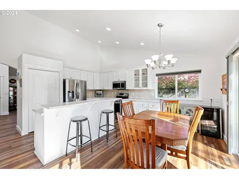 4021 Cherokee Drive Springfield OR 97478
