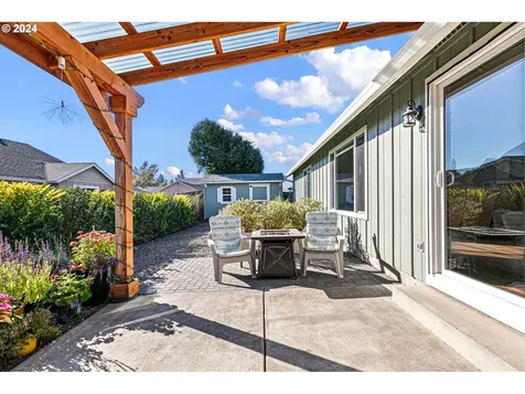4021 Cherokee Drive Springfield OR 97478