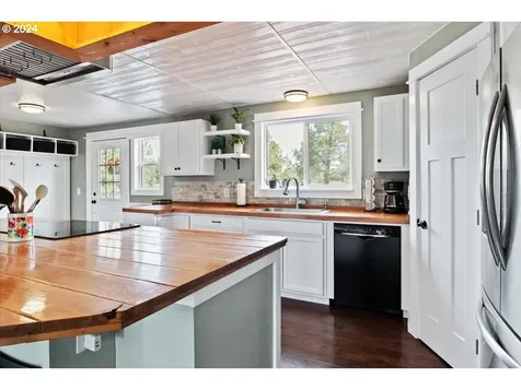 22835 Rodeo Court Bend OR 97701