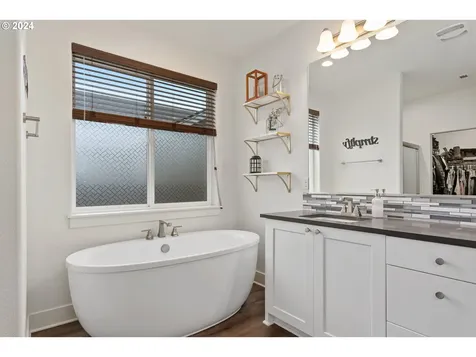 1341 NE Raymond Lane Estacada OR 97023