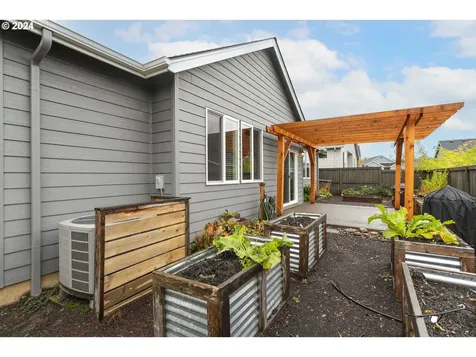 1341 NE Raymond Lane Estacada OR 97023