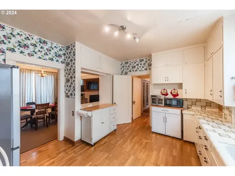 604 S 9th Street Coos Bay OR 97420