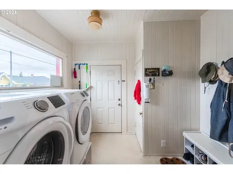 604 S 9th Street Coos Bay OR 97420