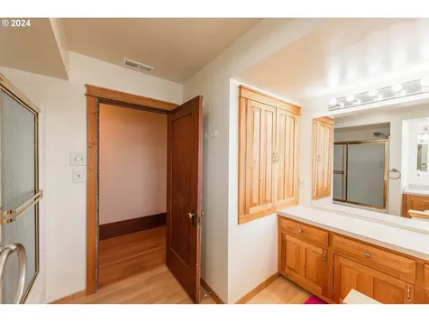 604 S 9th Street Coos Bay OR 97420