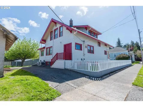 604 S 9th Street Coos Bay OR 97420