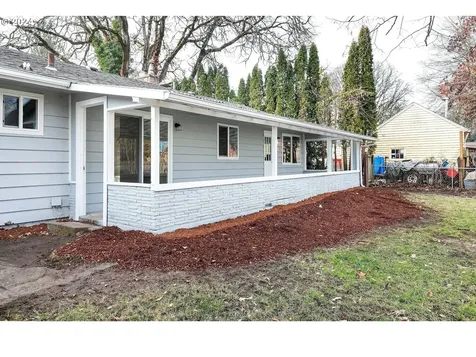 1135 E Main Street Hillsboro OR 97123