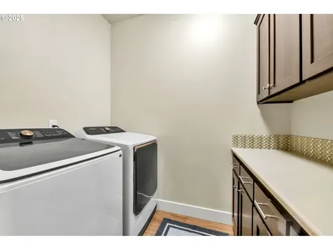 24701 Nottingham Street Veneta OR 97487